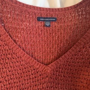 american eagle rust colored sweater
